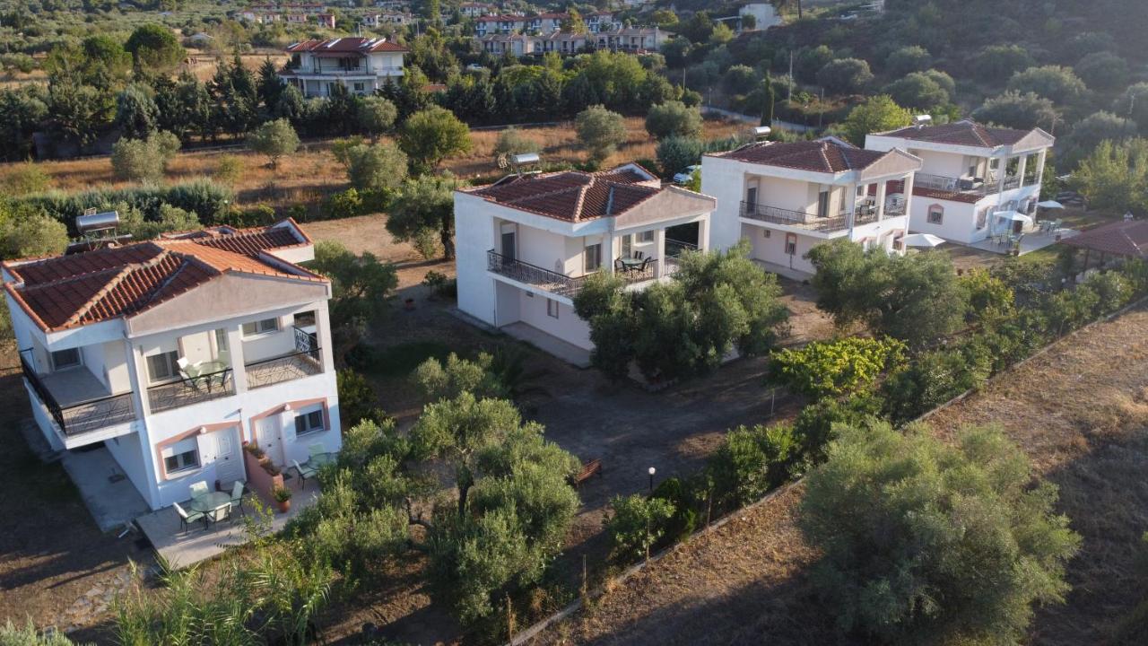 Deres Apartments Hanioti Exterior photo